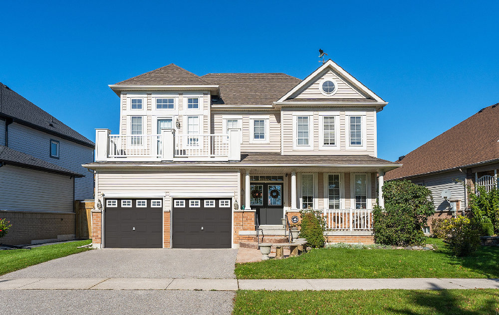 329 Whitby Shores Greenway, Whitby for Sale!